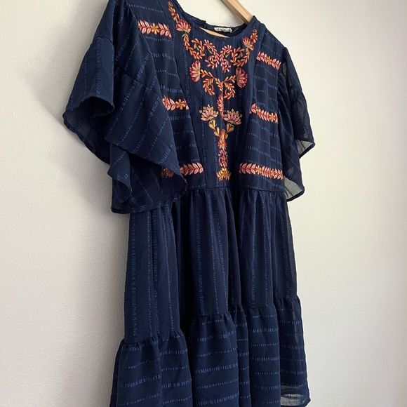 Entro Navy Blue Floral Embroidered Dress Size S - Picture 2 of 9